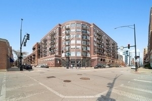 1000 W Adams Street - Photo 0