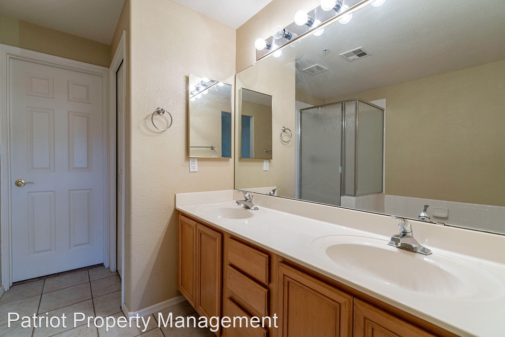 7401 W Arrowhead Clubhouse Dr #1021 - Photo 19