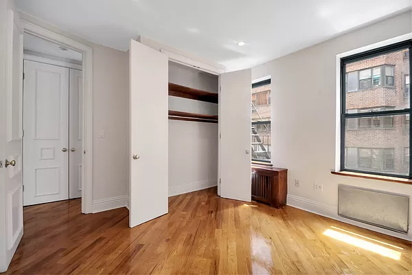 226 East 70th Street - Photo 3