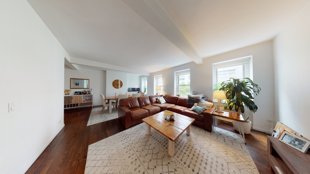 305 east 70th - Photo 1