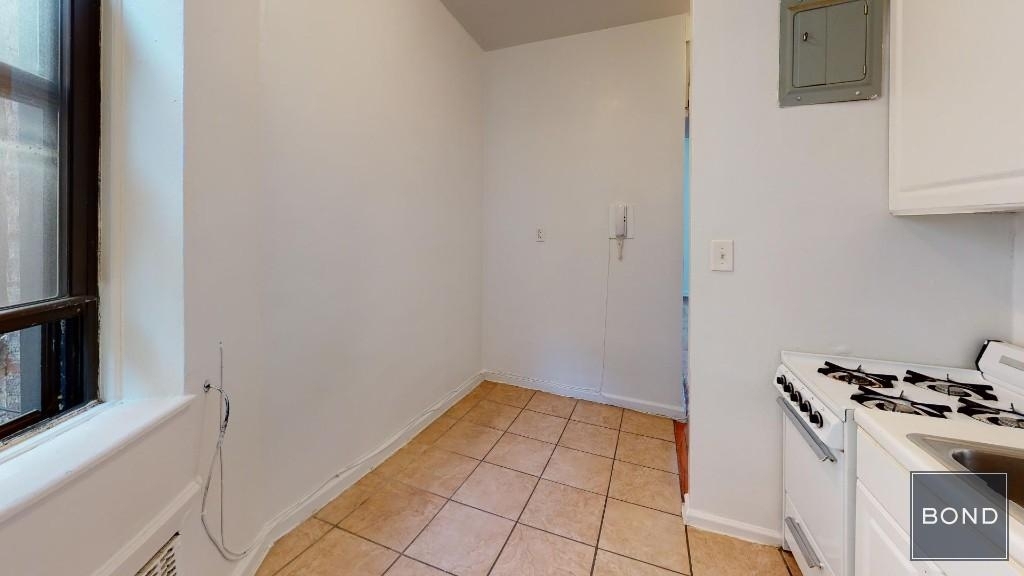 432 East 83 Street - Photo 2