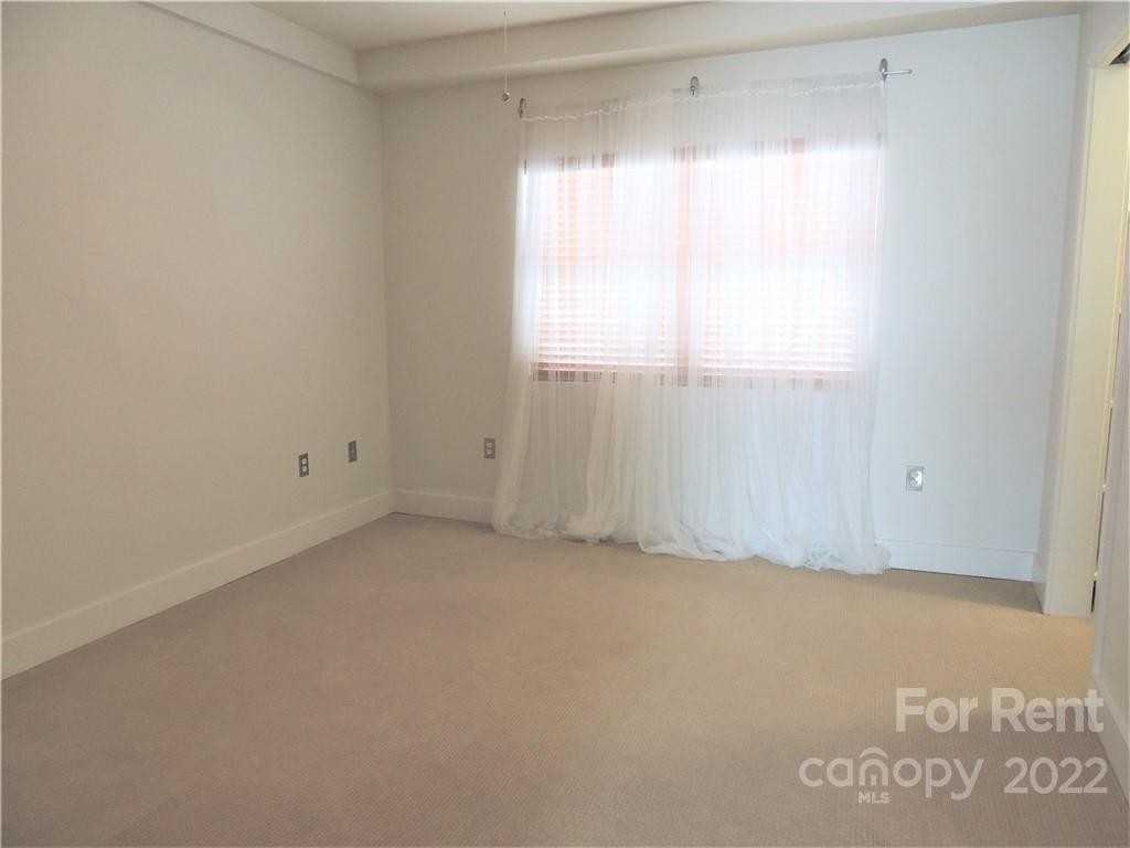 1133 Metropolitan Avenue - Photo 17