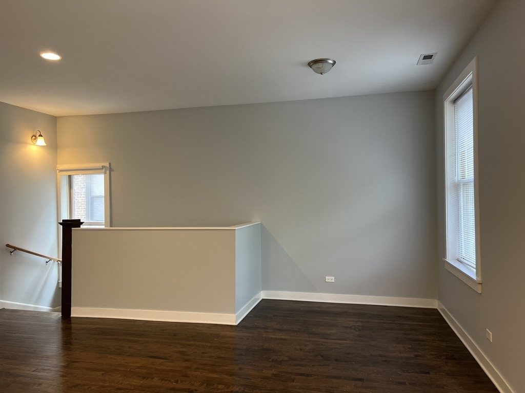 2247 W Thomas Street - Photo 5