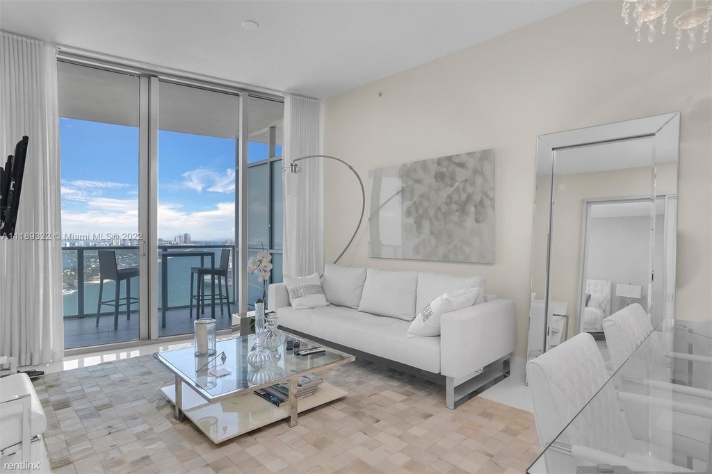 1100 Biscayne Blvd - Photo 44