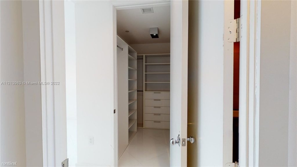 1100 Biscayne Blvd - Photo 24