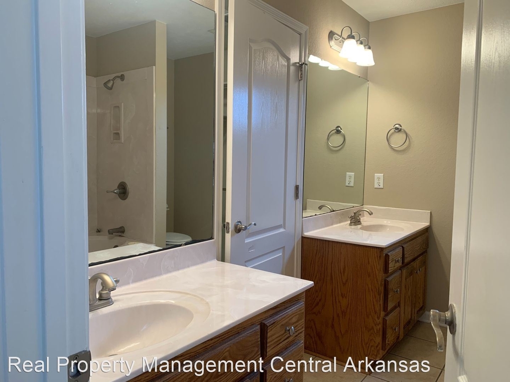 2404 Canterbury Court - Photo 12