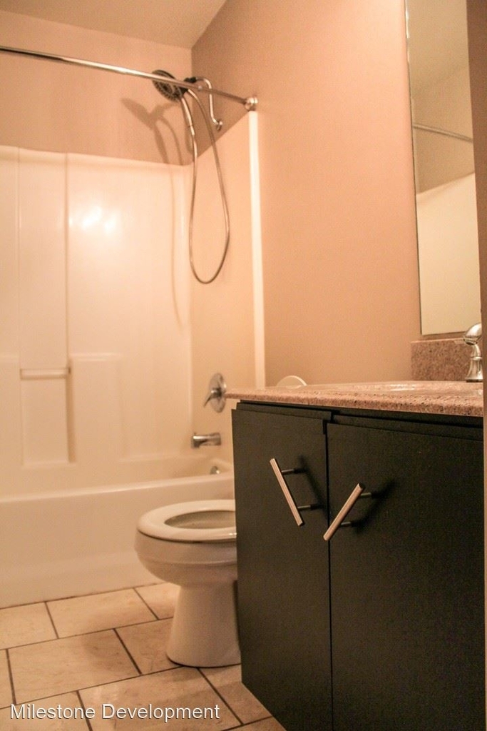 1105 Harney Street - Photo 5