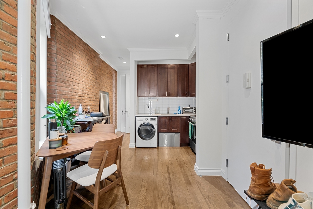 223 Mott Street - Photo 3