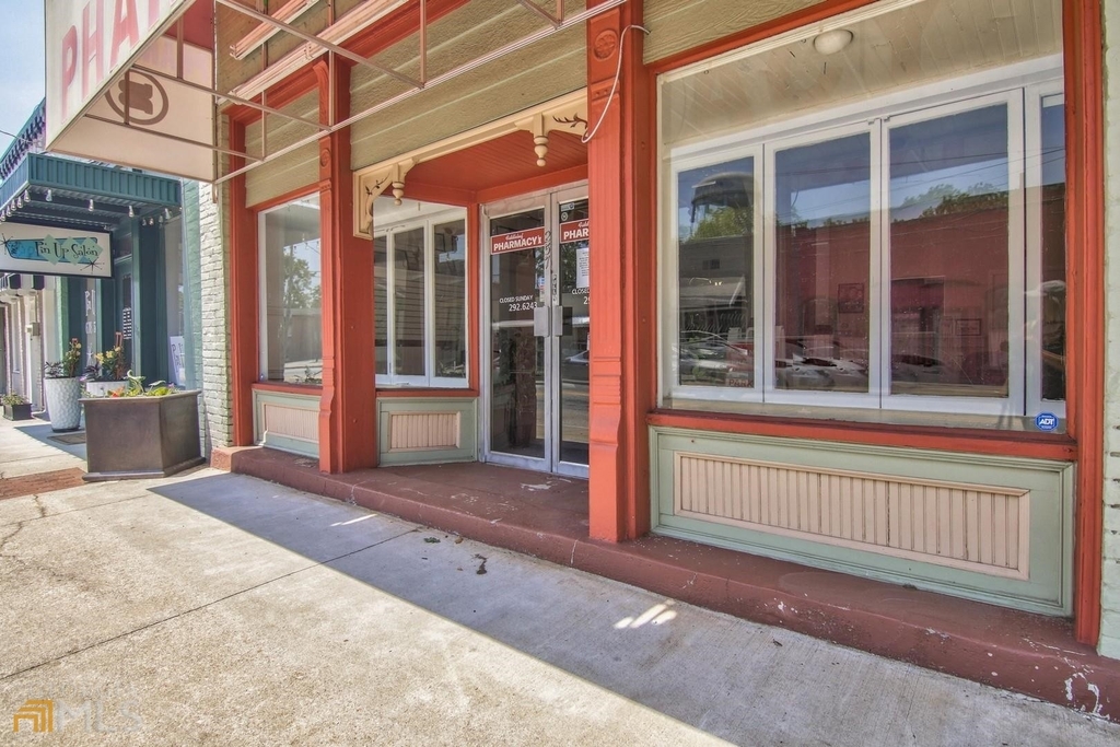 257 Main Street - Photo 2