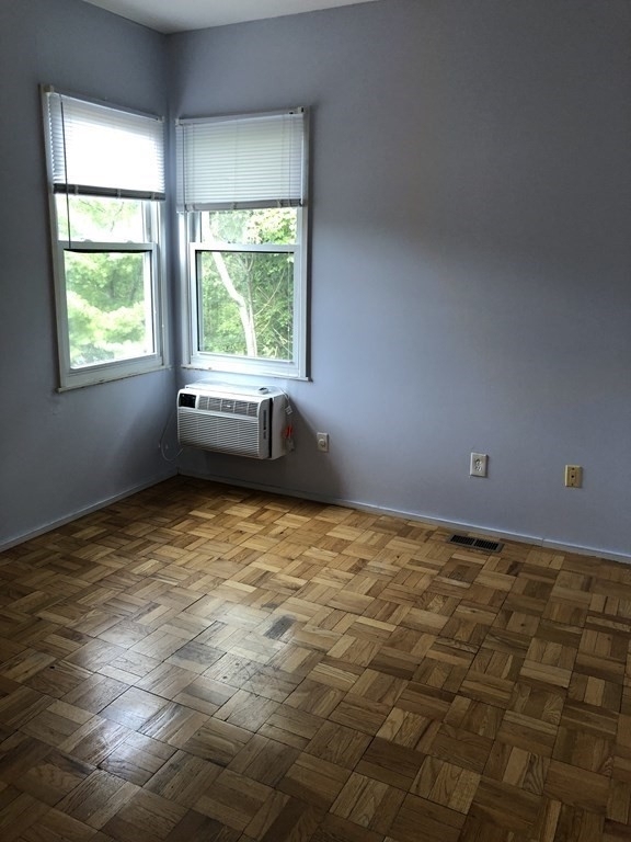 275 Walden St. - Photo 5