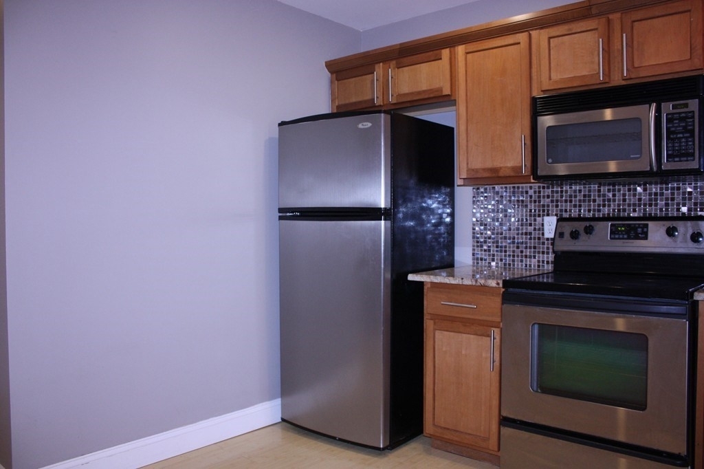 240 Heath St. Unit105 - Photo 10