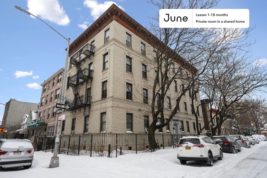 327 East 22nd Street - Photo 15