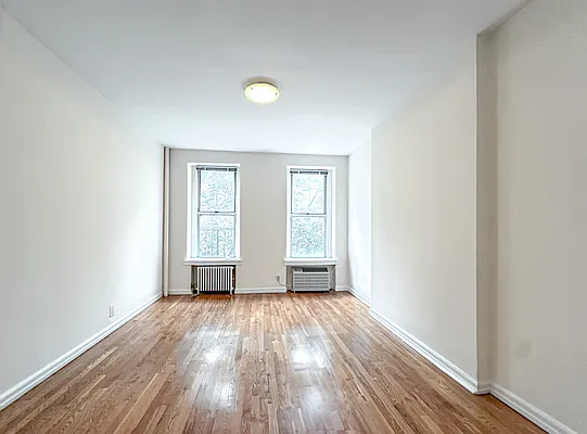 East 81st Street - Photo 2