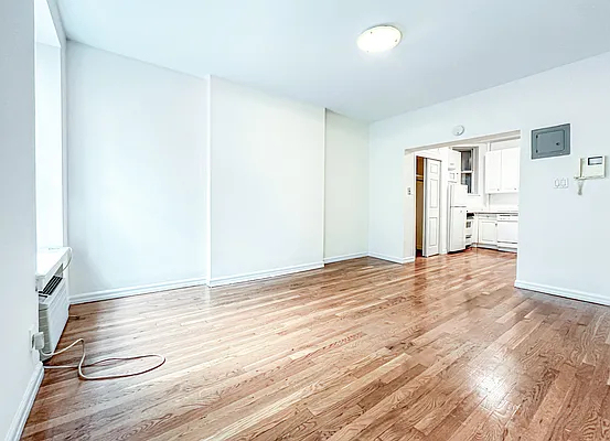 East 81st Street - Photo 0