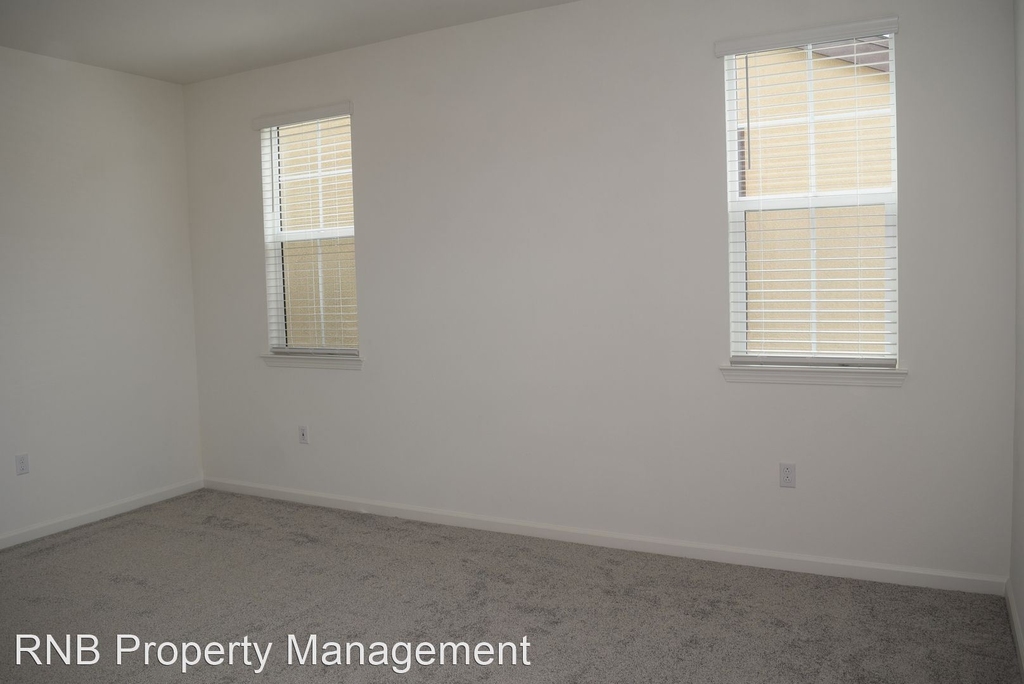 6028 Dragon Hawk Place - Photo 17