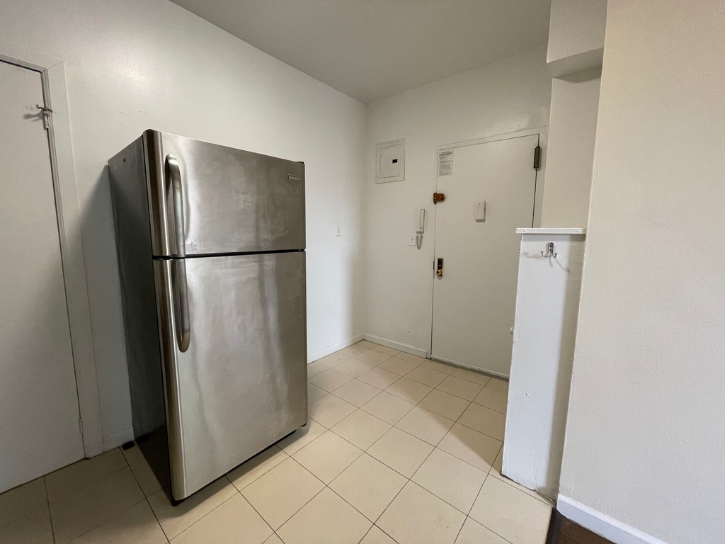 2272 1st Avenue - Photo 7