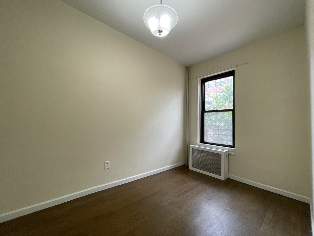 2272 1st Avenue - Photo 3