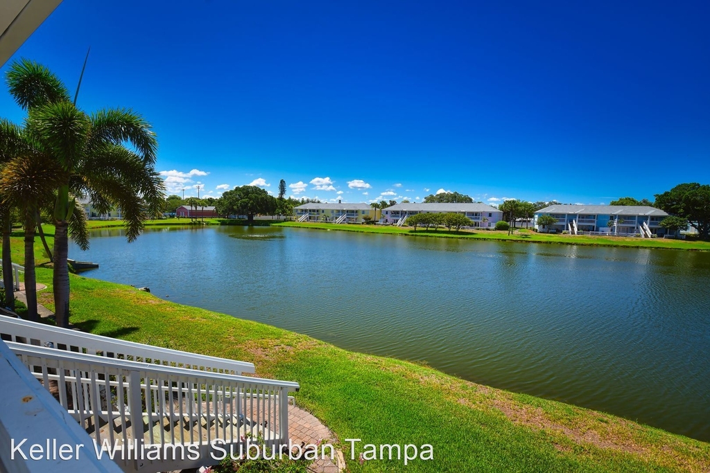 204 Pompano Dr Se Unit D - Photo 21