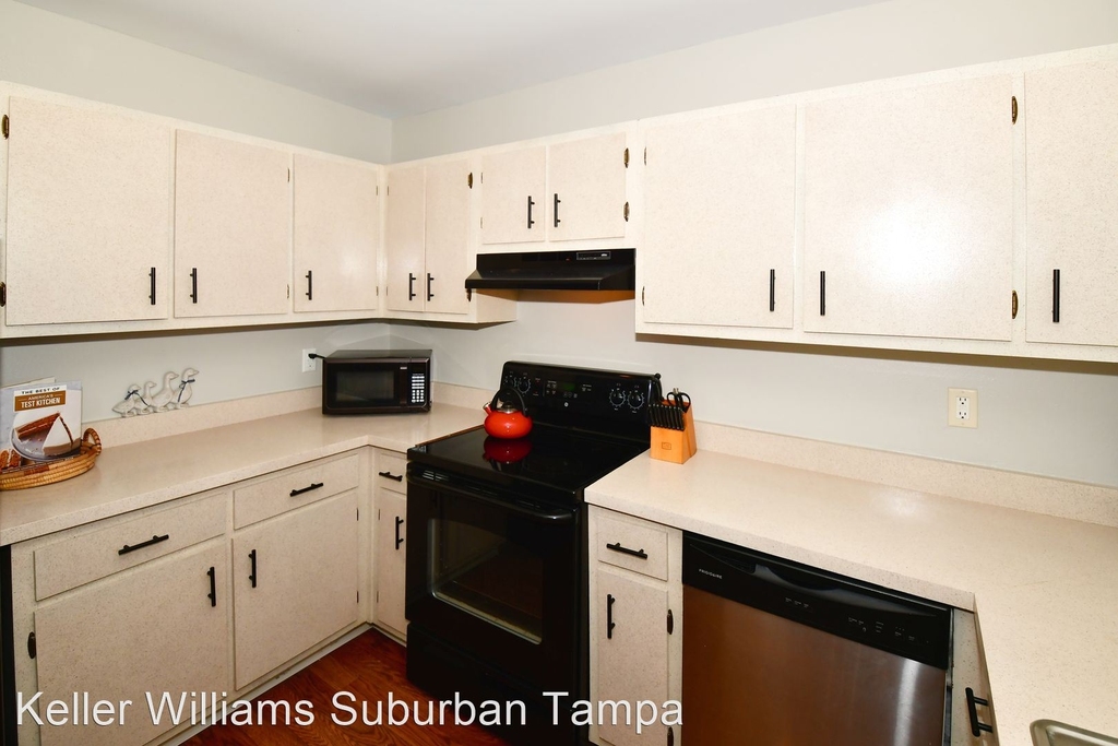 204 Pompano Dr Se Unit D - Photo 13