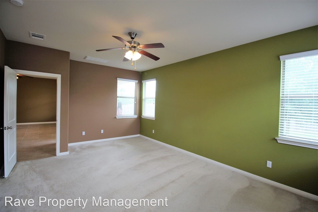 2110 Constellation Drive - Photo 11