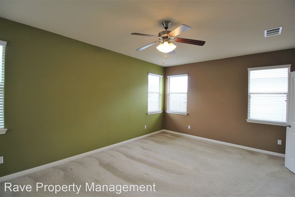 2110 Constellation Drive - Photo 10