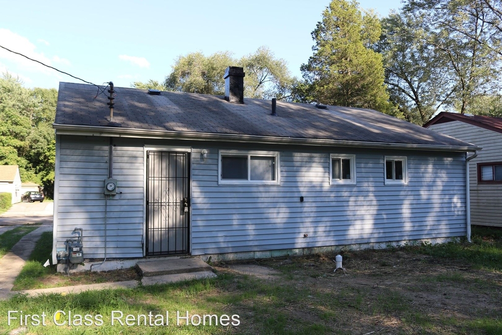 1010 Matthews St - Photo 1