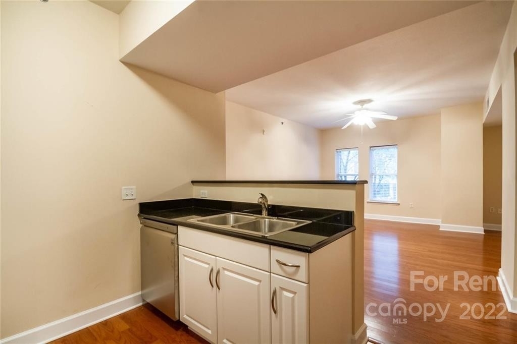 1320 Fillmore Avenue - Photo 8