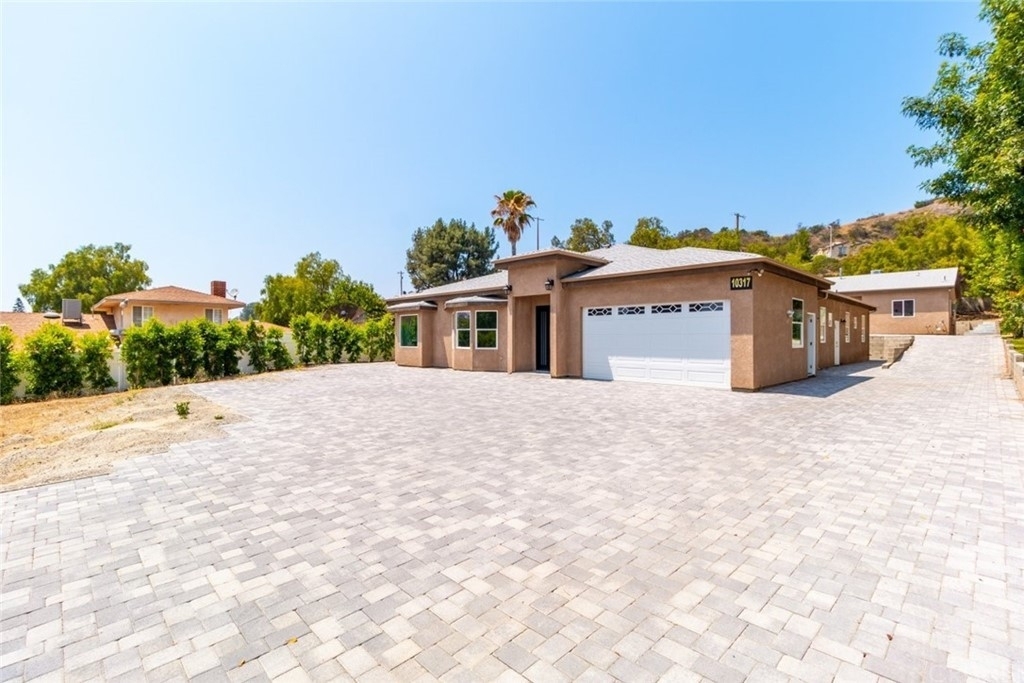 10317 La Tuna Canyon Road - Photo 0