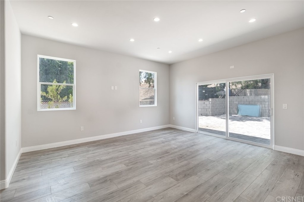 10317 La Tuna Canyon Road - Photo 20