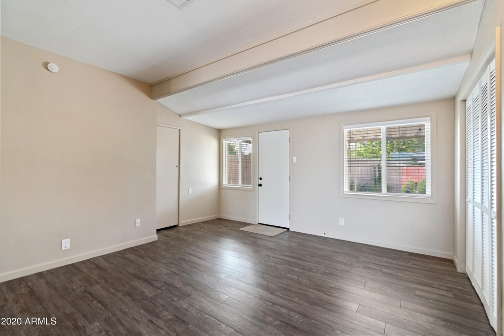 12020 N Hacienda Drive - Photo 6