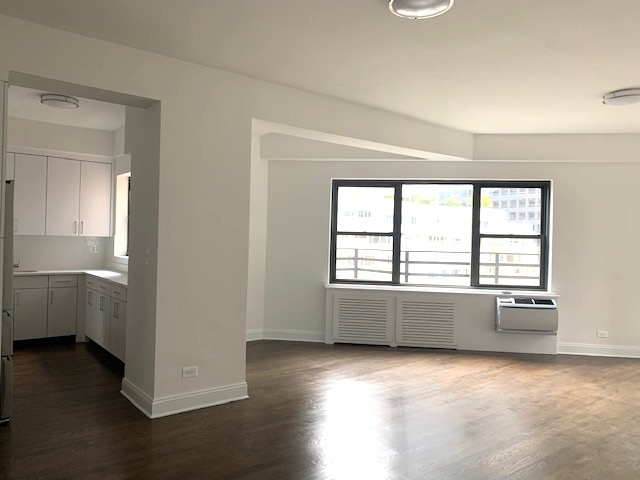 157 East 57th Street - Photo 1