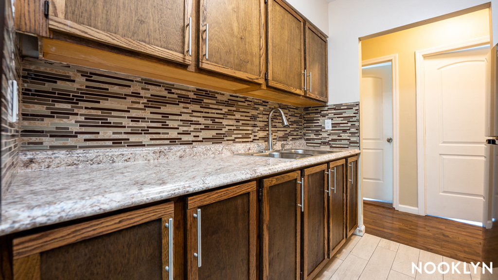 152A Saratoga Avenue - Photo 1