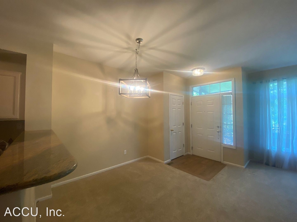 5555 E Briarwood Ave - Photo 2