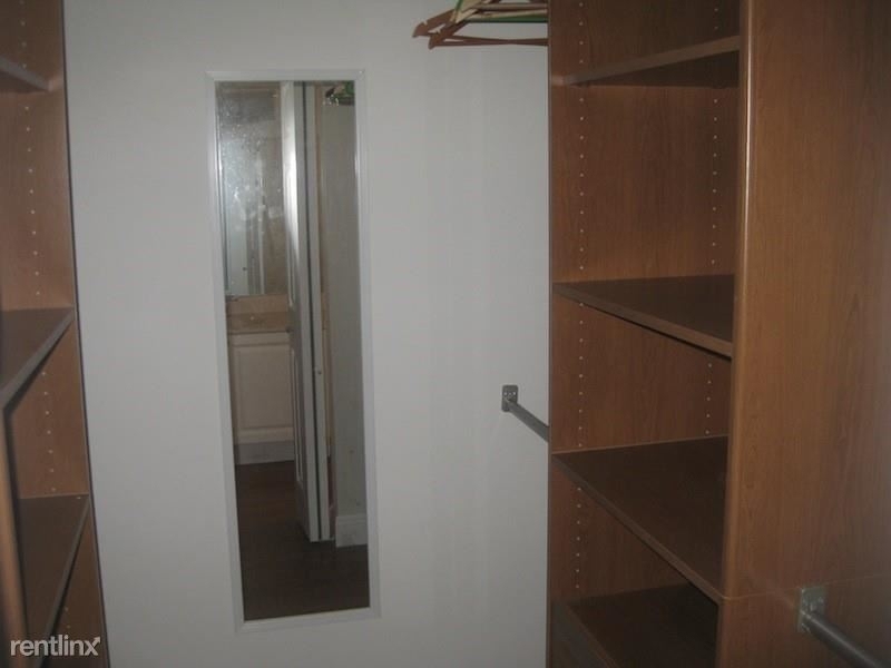 711 N Pine Island Rd Apt 301 - Photo 3