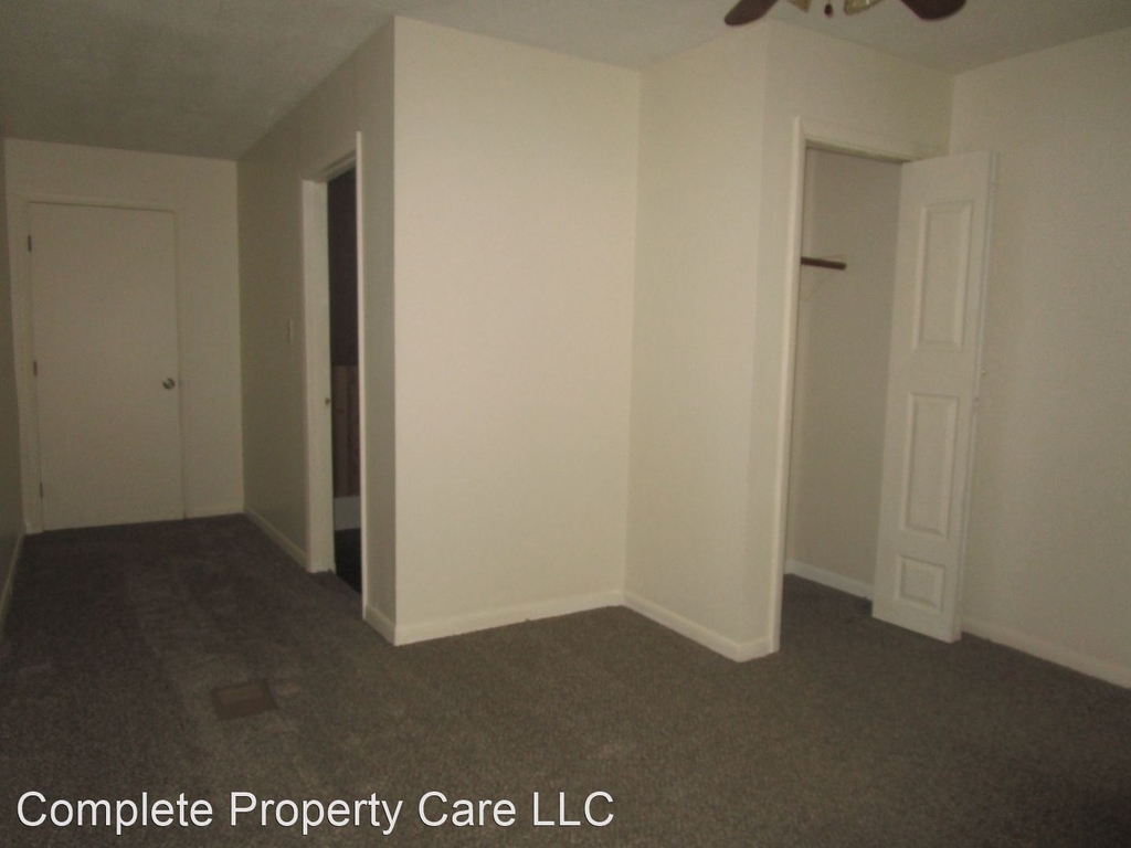 1219 W 9th Street - Photo 9