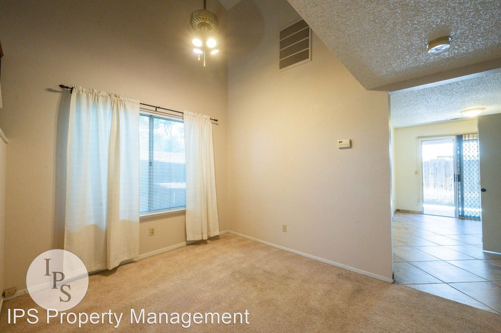 3770 W. Barstow Ave., Apt #154 - Photo 3