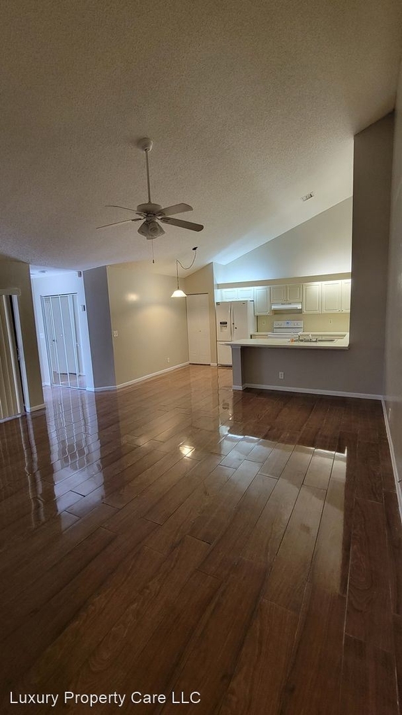 8887 Thumbwood Circle Unit D - Photo 10