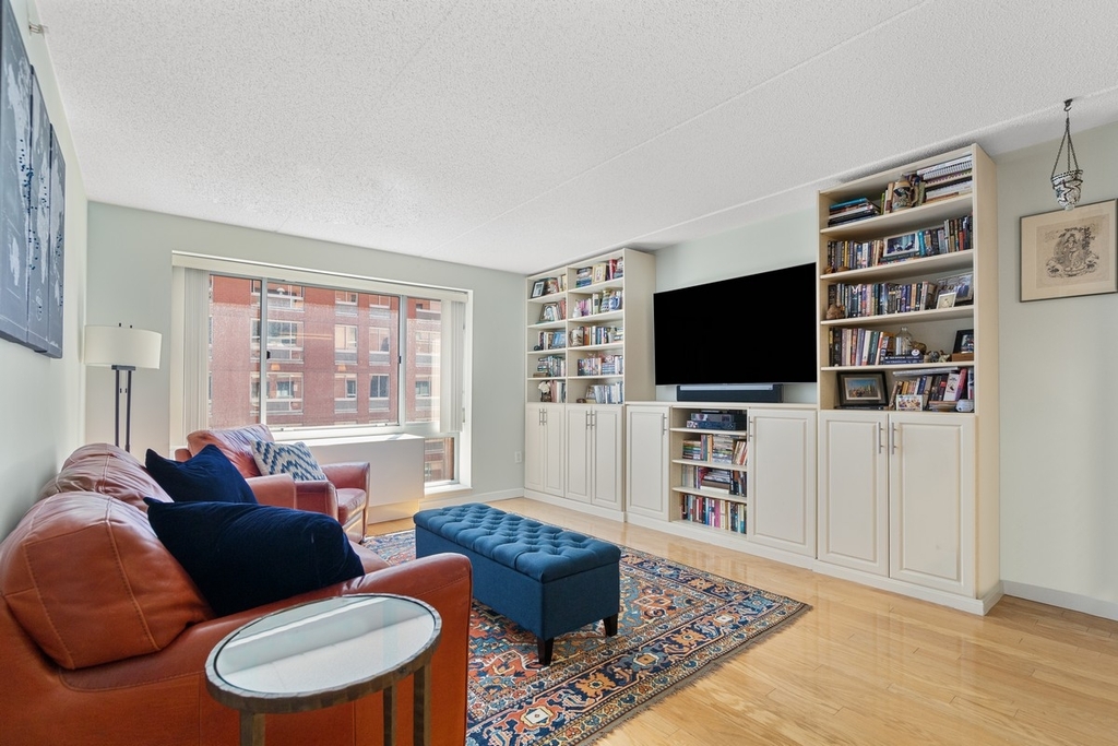 555 West 23rd Street - Photo 0