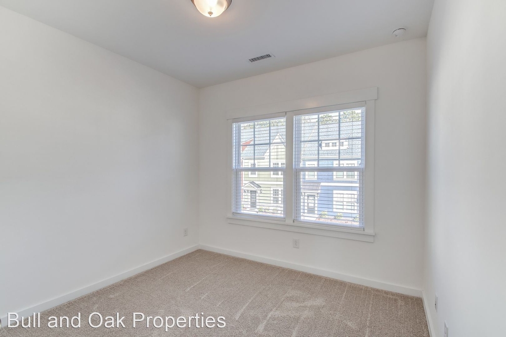 470 Triumph Lane - Photo 12