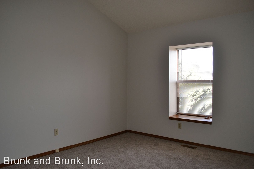 7815 Conifer Drive - Photo 13