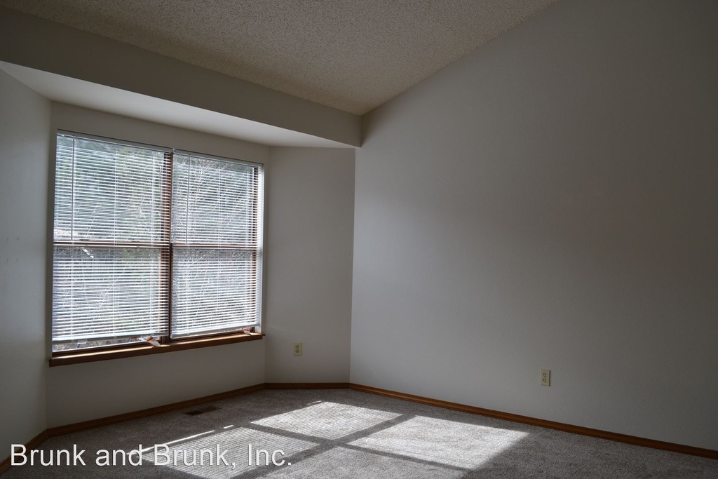 7815 Conifer Drive - Photo 14