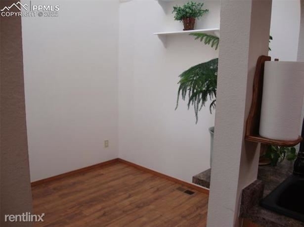 2424 Elite Terrace - Photo 14