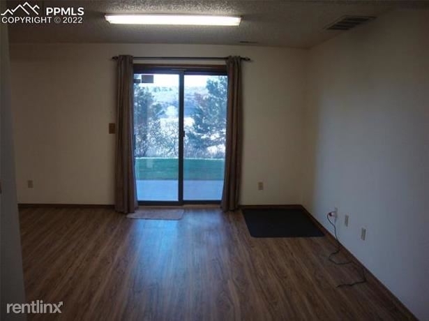 2424 Elite Terrace - Photo 25