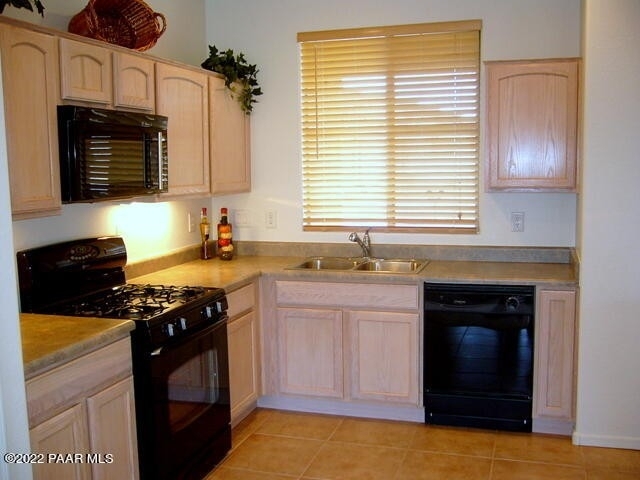 7218 E Goodnight Lane - Photo 2