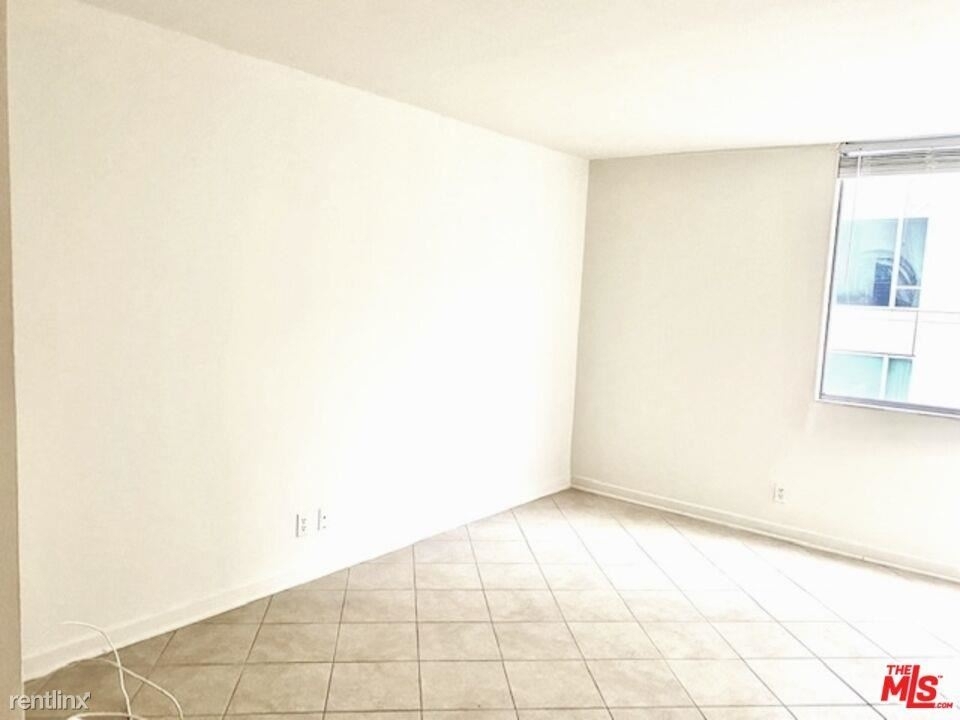 10747 Wilshire Blvd Apt 1008 - Photo 4