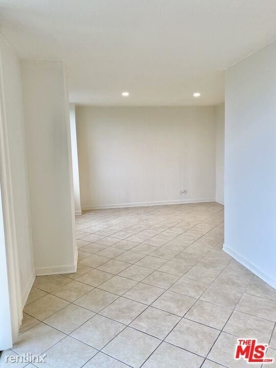 10747 Wilshire Blvd Apt 1008 - Photo 2