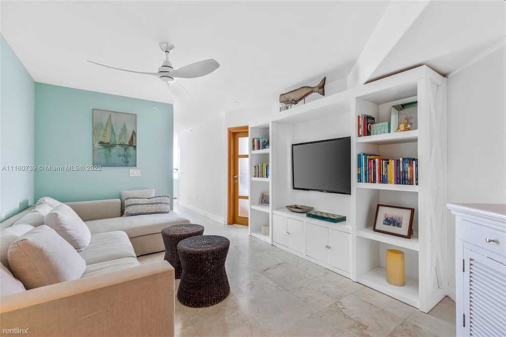 6301 Collins Ave - Photo 13