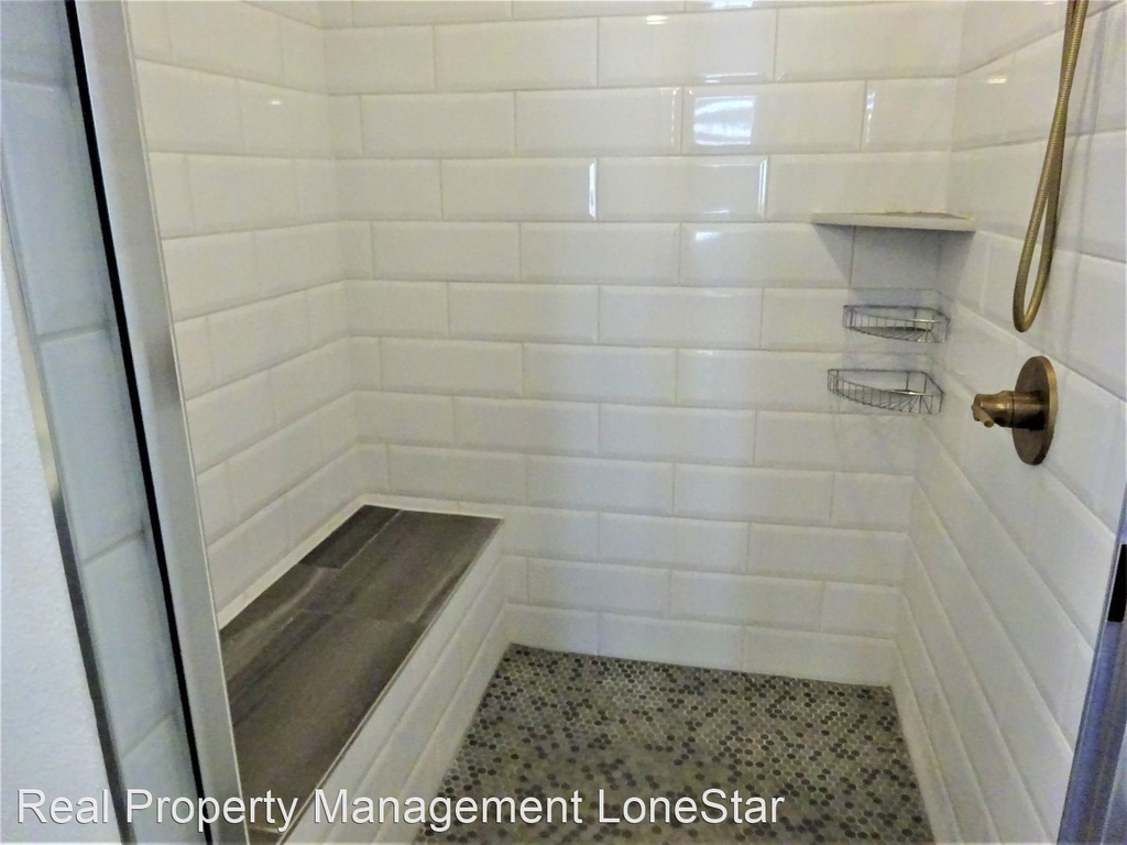 2624 Metcalfe Road Apt. 9 - Photo 17