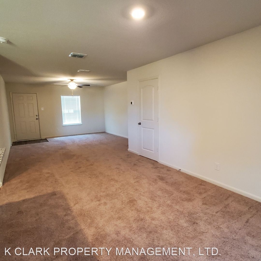 11026 Chatham Court - Photo 10