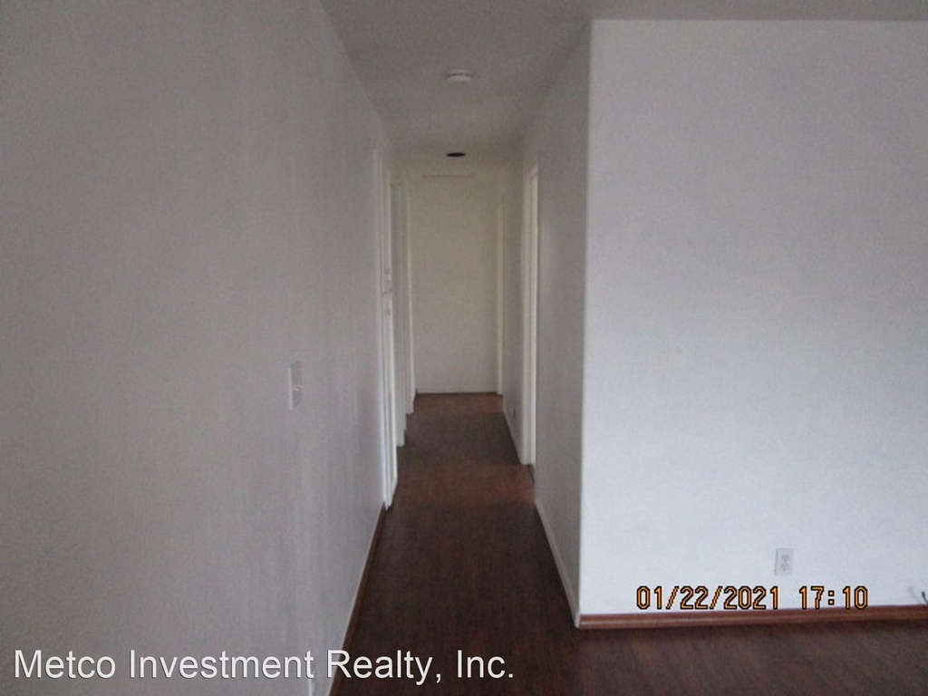 547 35th - Photo 20